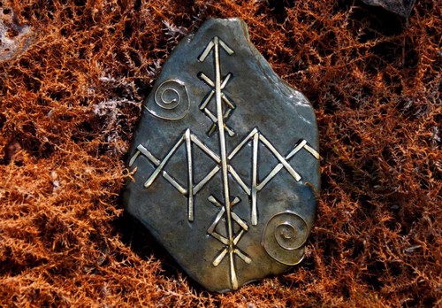 runicheskaja-magija-i-runoskripty